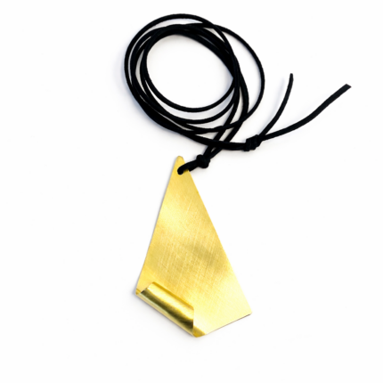 Colar Folha Triangular